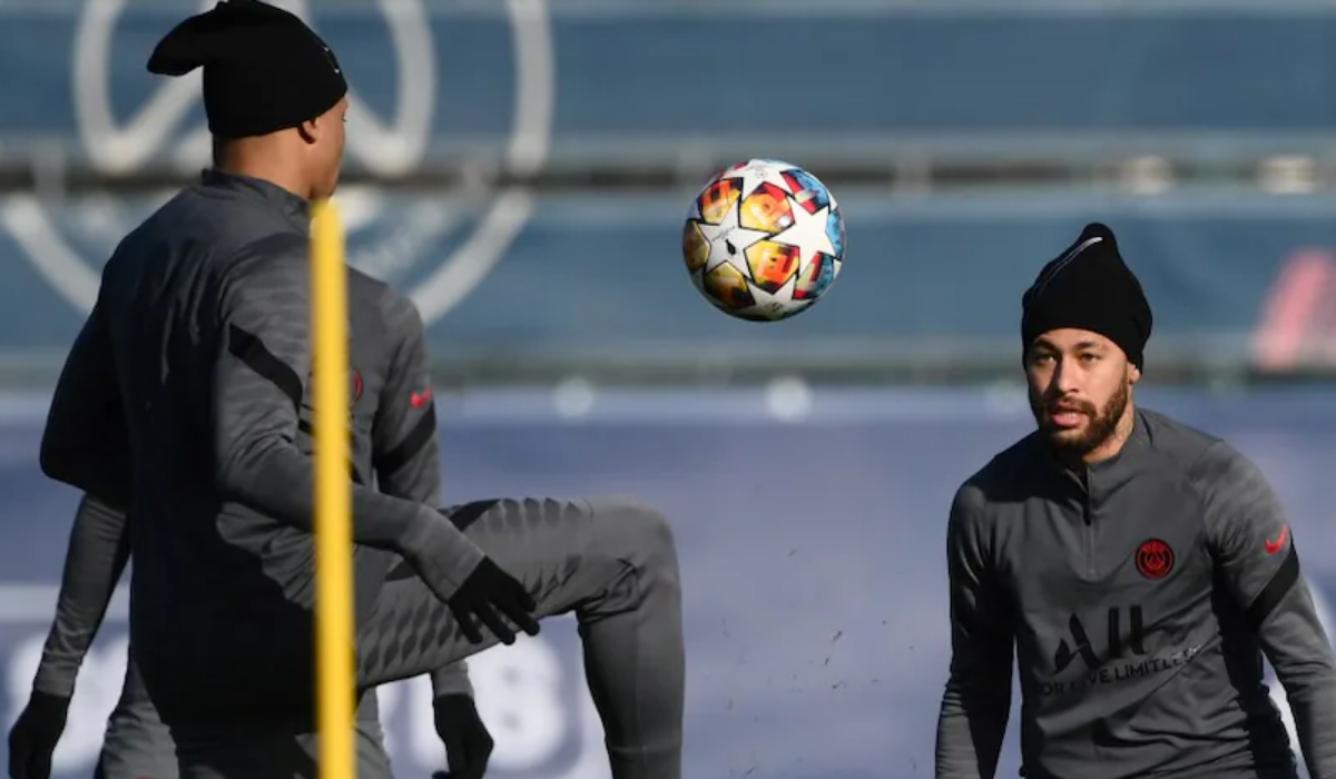 Neymar could play his first game for Paris Saint-Germain since November when they face Real Madrid